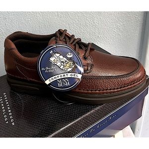 Nunn Bush Mens Comfort Gel Shoes. Size 9 W Color is Brown Brand New With Box.